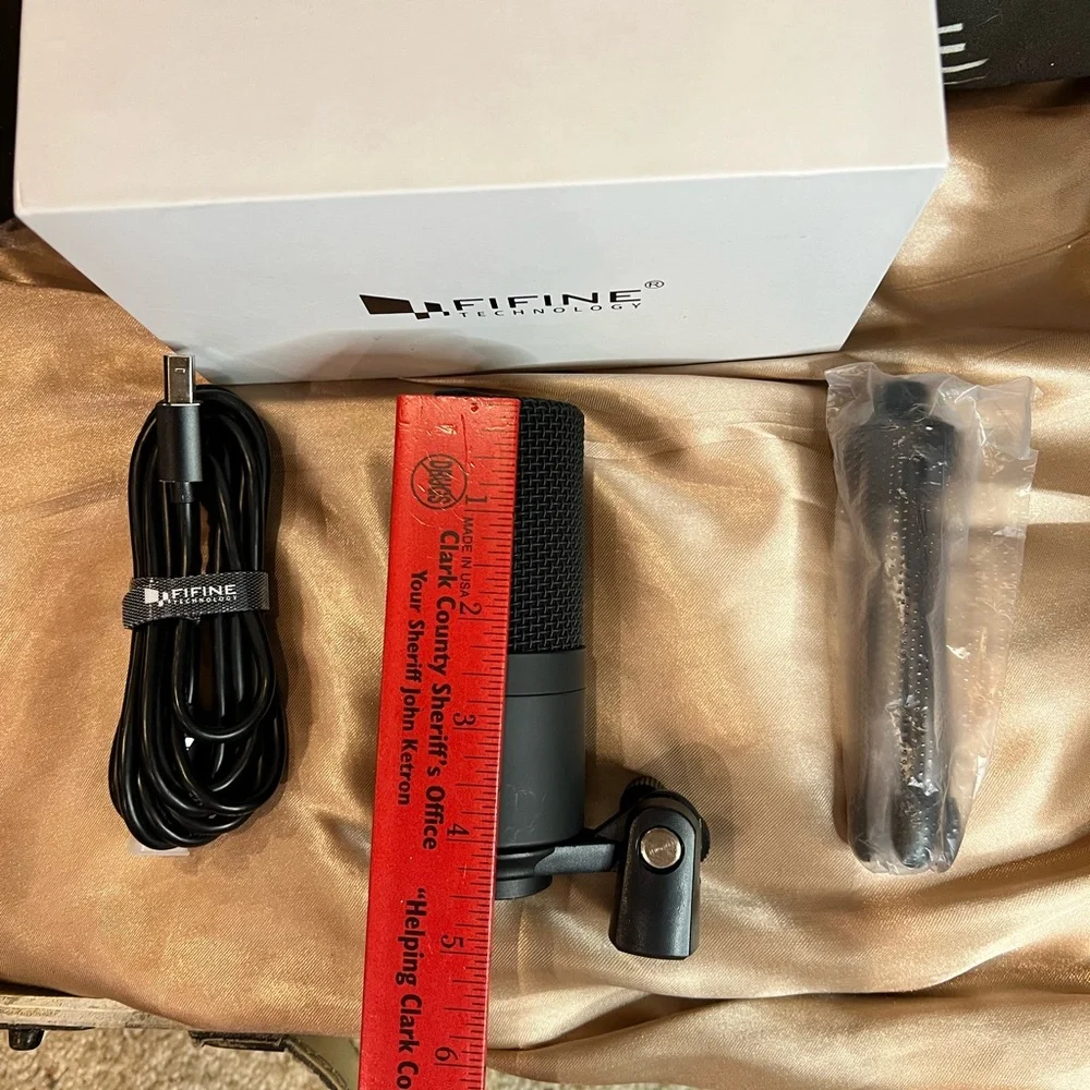 NIB Fifine Microphone